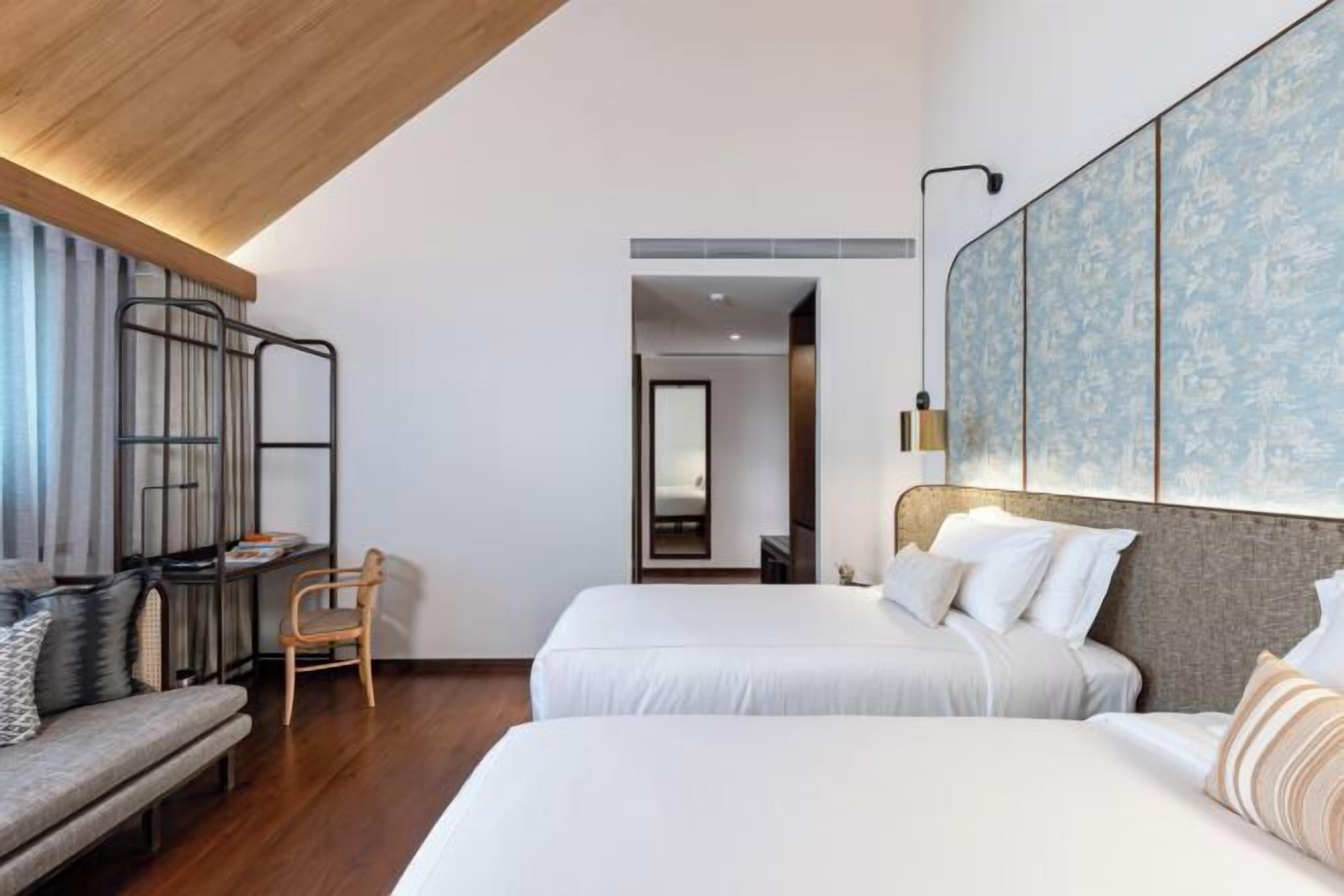 Egyptian cotton sheets, premium bedding, Tempur-Pedic beds, minibar