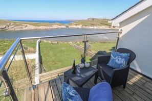 Cottage | Property grounds