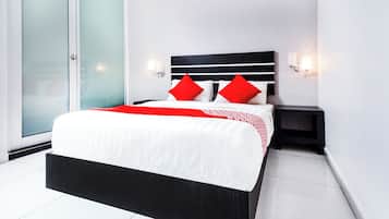 Standard Double Room | Desk, laptop workspace, free WiFi, bed sheets