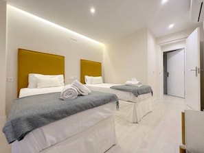 3 habitaciones, tabla de planchar con plancha y wifi gratis