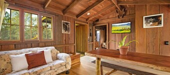 Romantic timber cabin on 75 acres with outdoor bath