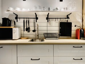 Fridge, microwave, coffee/tea maker, electric kettle - Sebastiana 22/7 (Kraków)