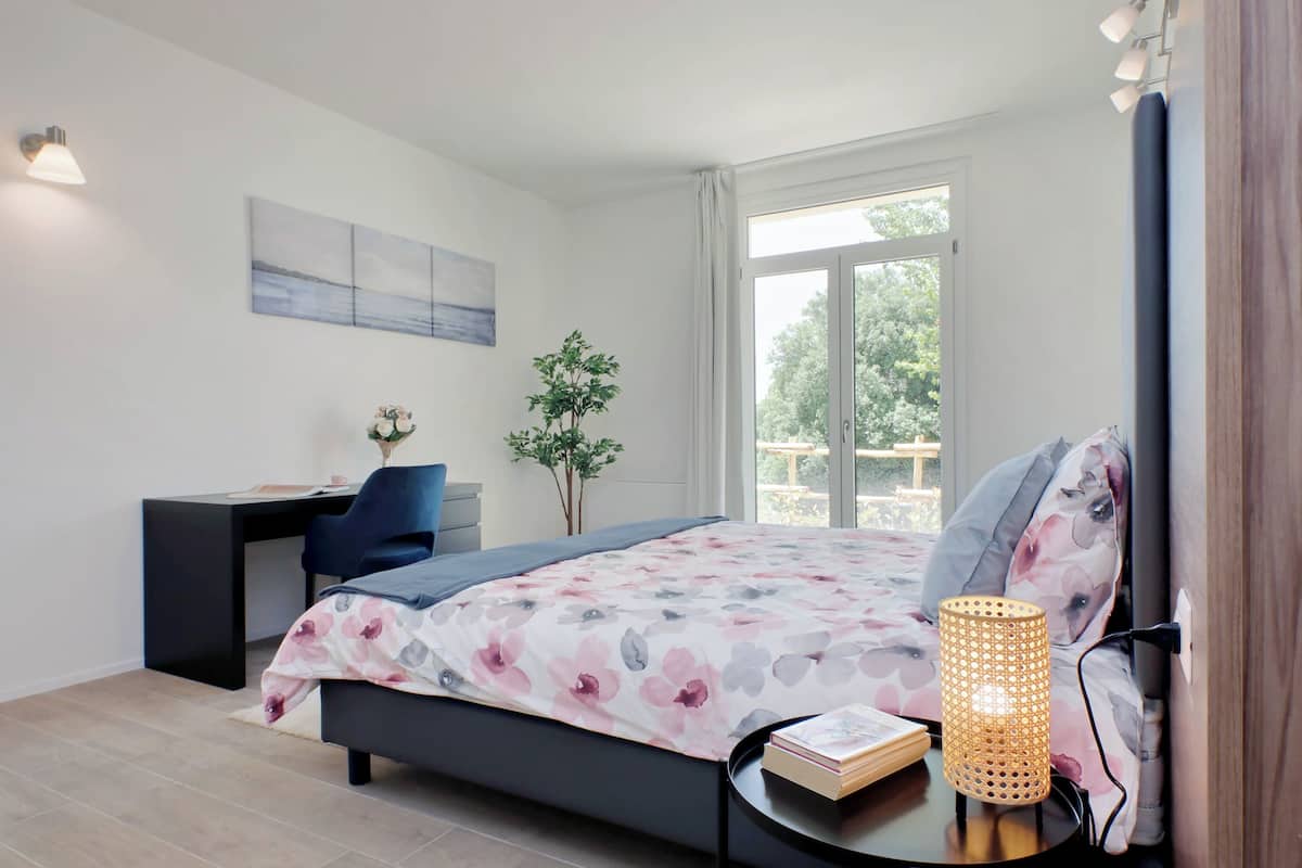 Superior Condo | 1 bedroom, free WiFi, bed sheets, wheelchair access