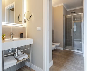 Tuscan Retreat | Bathroom | Shower, free toiletries, towels, soap - Guild Siena Senior Resort & Residence (Siena)