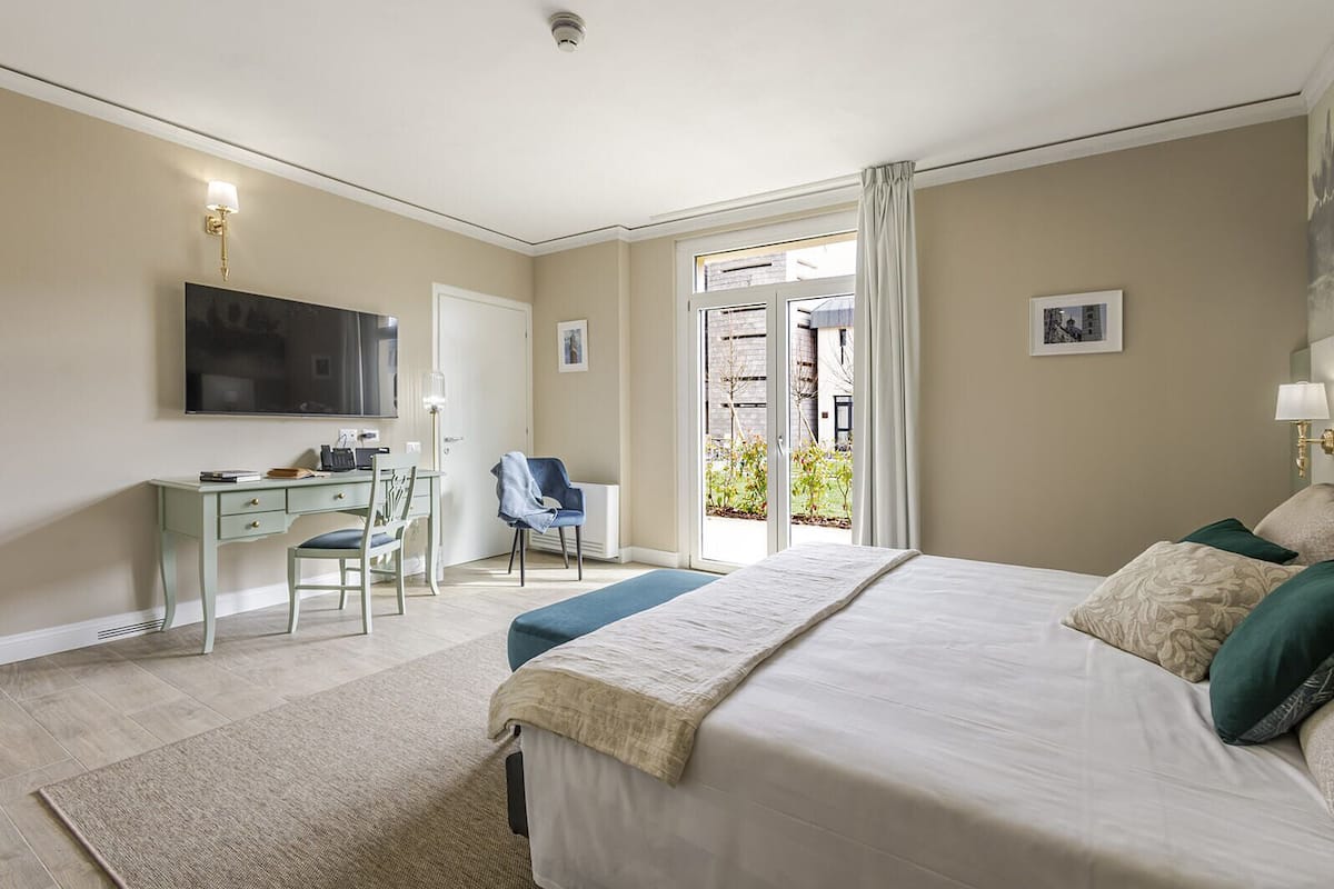 Tuscan Comfort Accessible | Premium bedding, free WiFi, bed sheets