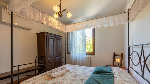 2 bedrooms, free WiFi, bed sheets - Farmhouse "Appartamento Moraiolo" with Shared Pool & Wi-Fi (montepulciano)