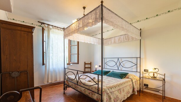 2 bedrooms, WiFi (free), bed sheets