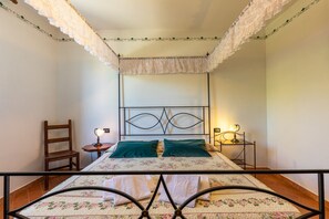 2 bedrooms, free WiFi, bed sheets - Farmhouse "Appartamento Moraiolo" with Shared Pool & Wi-Fi (montepulciano)