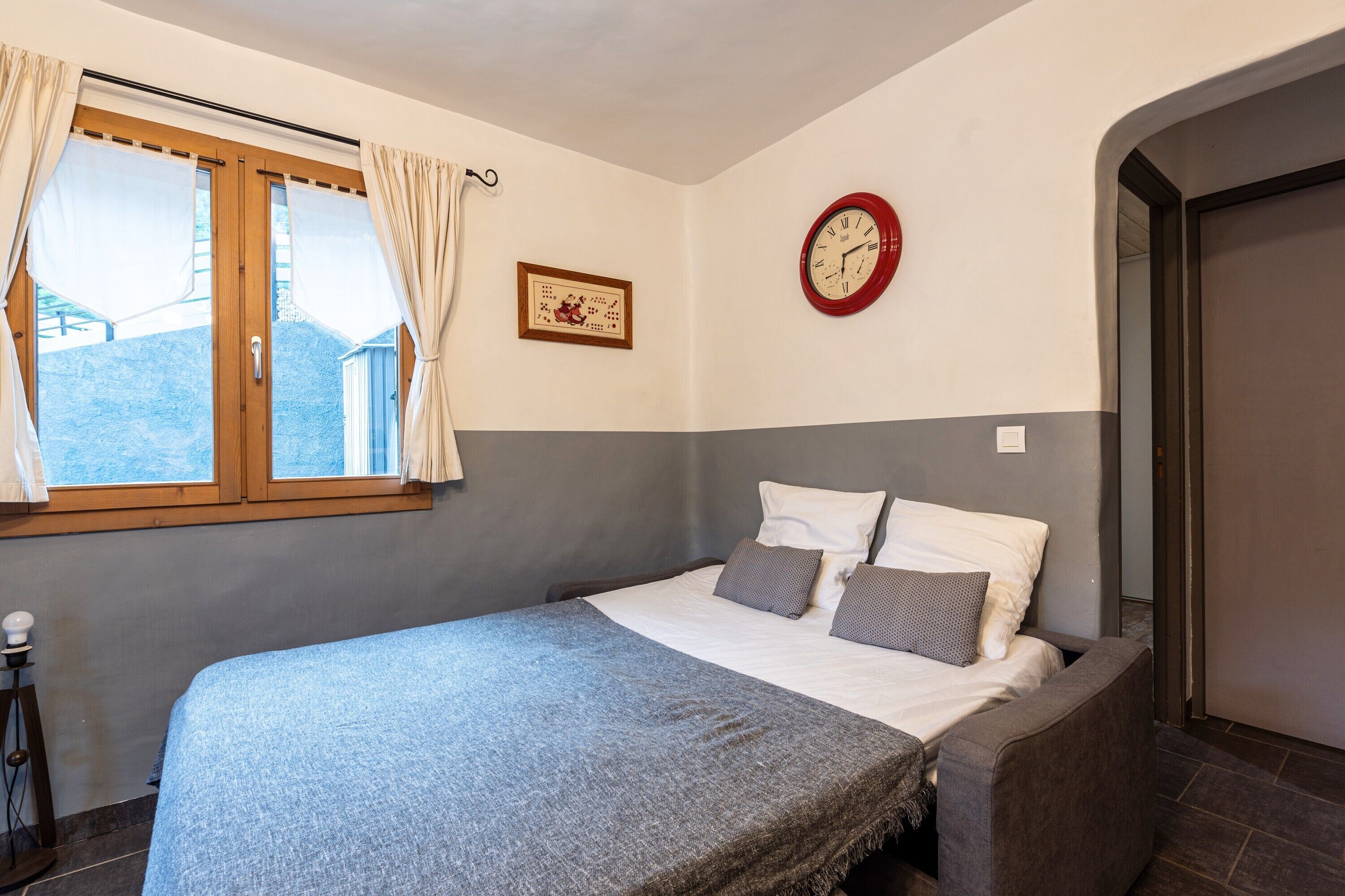 1 chambre, fer et planche à repasser, Wi-Fi gratuit, draps fournis