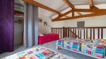 3 slaapkamers, een strijkplank/strijkijzer, wifi