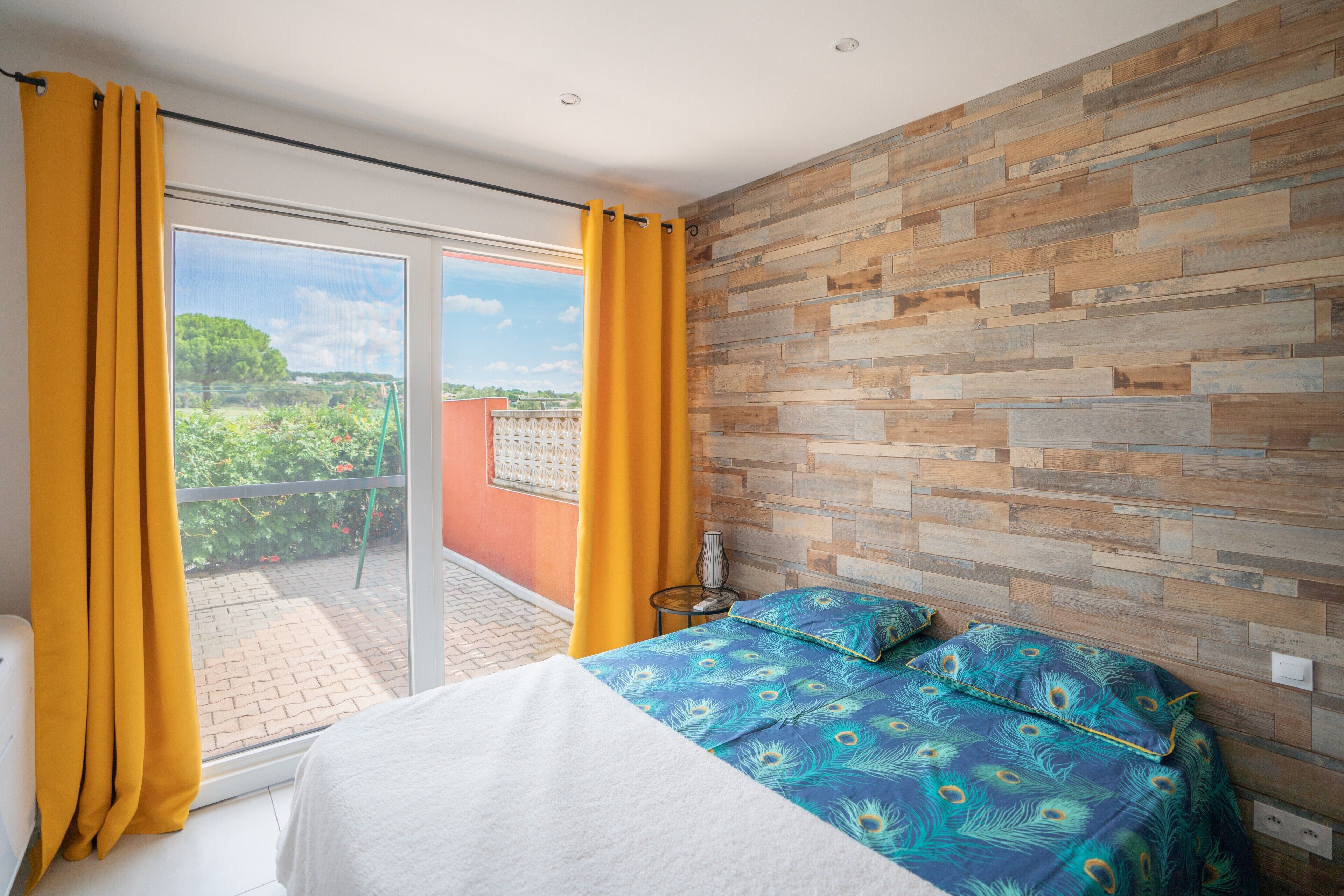 3 habitaciones, tabla de planchar con plancha y wifi 