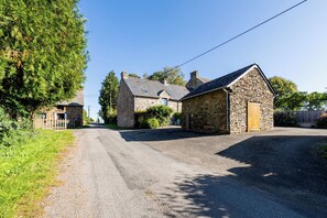 Exterior - Holiday Home "4 Pers" with Private Terrace & Wi-Fi (Saint-Just)