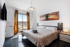 2 chambres, fer et planche à repasser, Wi-Fi gratuit, draps fournis