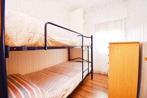 3 chambres, fer et planche Ă repasser, Wi-Fi gratuit, draps fournis
