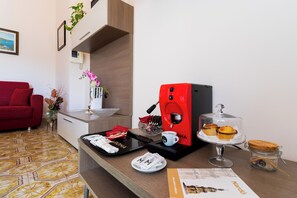 Interior - Holiday Apartment "Casa Vacanze Lu Pizzu Di Nardó" with 2 Private Terraces, Balcony and Wi-Fi (Nardó)