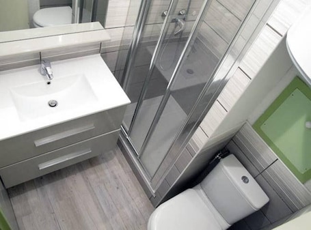 Shower, hair dryer. Apartment '7 Laux - Balcon Sud' with Balcony