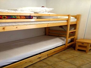 2 Schlafzimmer, Bügeleisen/Bügelbrett, Bettwäsche, Rollstuhlgeeignet