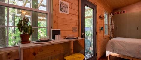 1 makuuhuone, silitysrauta/-lauta, Wi-Fi, vuodevaatteet