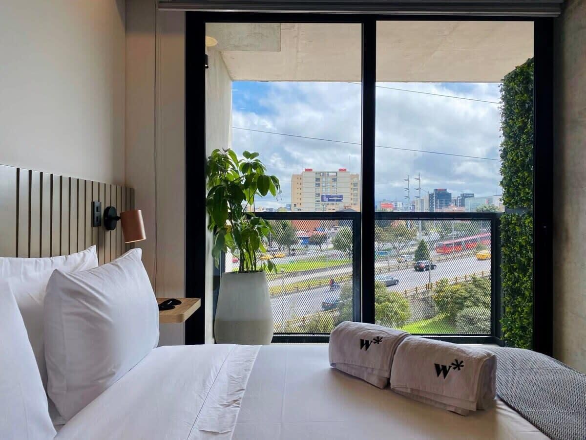 1 chambre, bureau, fer et planche à repasser, Wi-Fi