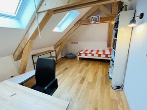 7 chambres, fer et planche à repasser, Wi-Fi, literie fournie