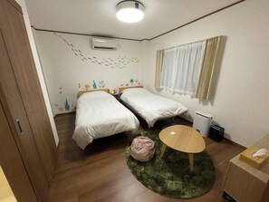 1 chambre, bureau, fer et planche à repasser, Wi-Fi gratuit