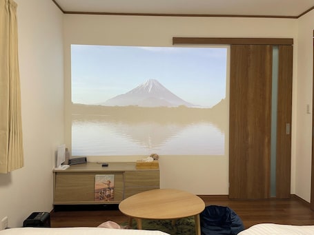 1 bedroom, desk, iron/ironing board, free WiFi. Guest House Numazuko Room 102 / Numazu Shizuoka