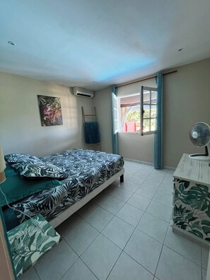 2 bedrooms, iron/ironing board, travel crib, free WiFi - La Case aux Sens "zen" Avec Jacuzzi Privatif (Saint-Joseph)
