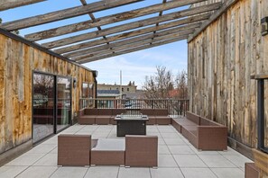 Terrace/patio - Luxury Red Lodge Retreat | Hot Tub | Downtown (Red Lodge)