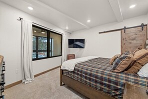 3 habitaciones, tabla de planchar con plancha, cuna de viaje y wifi 