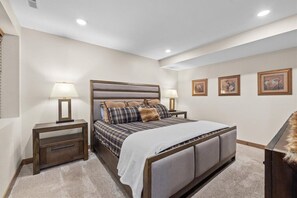 3 bedrooms, iron/ironing board, travel cot, WiFi