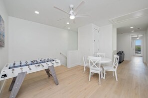 Spielezimmer
