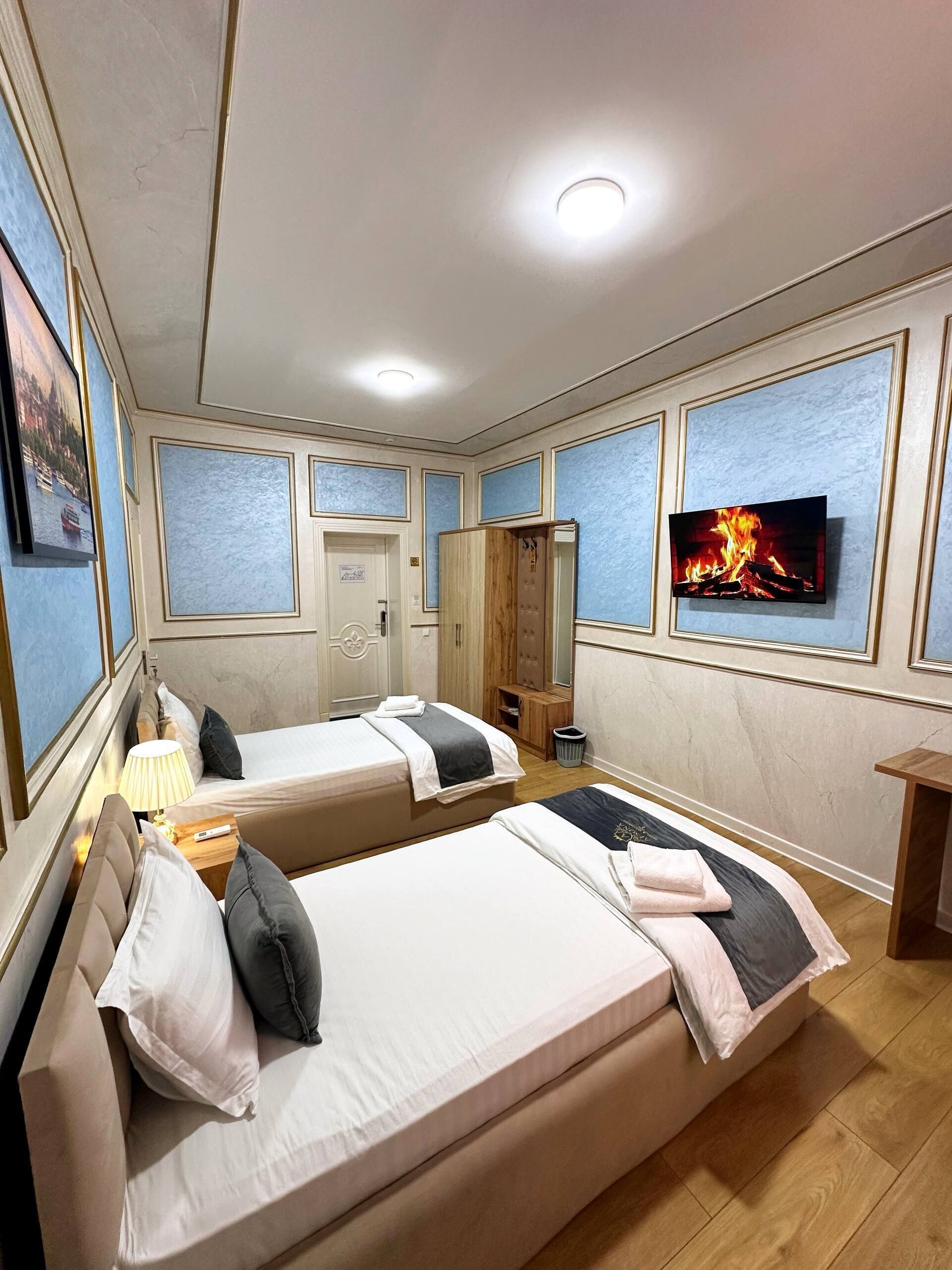 Escritorio, cortinas blackout, wifi gratis y ropa de cama 