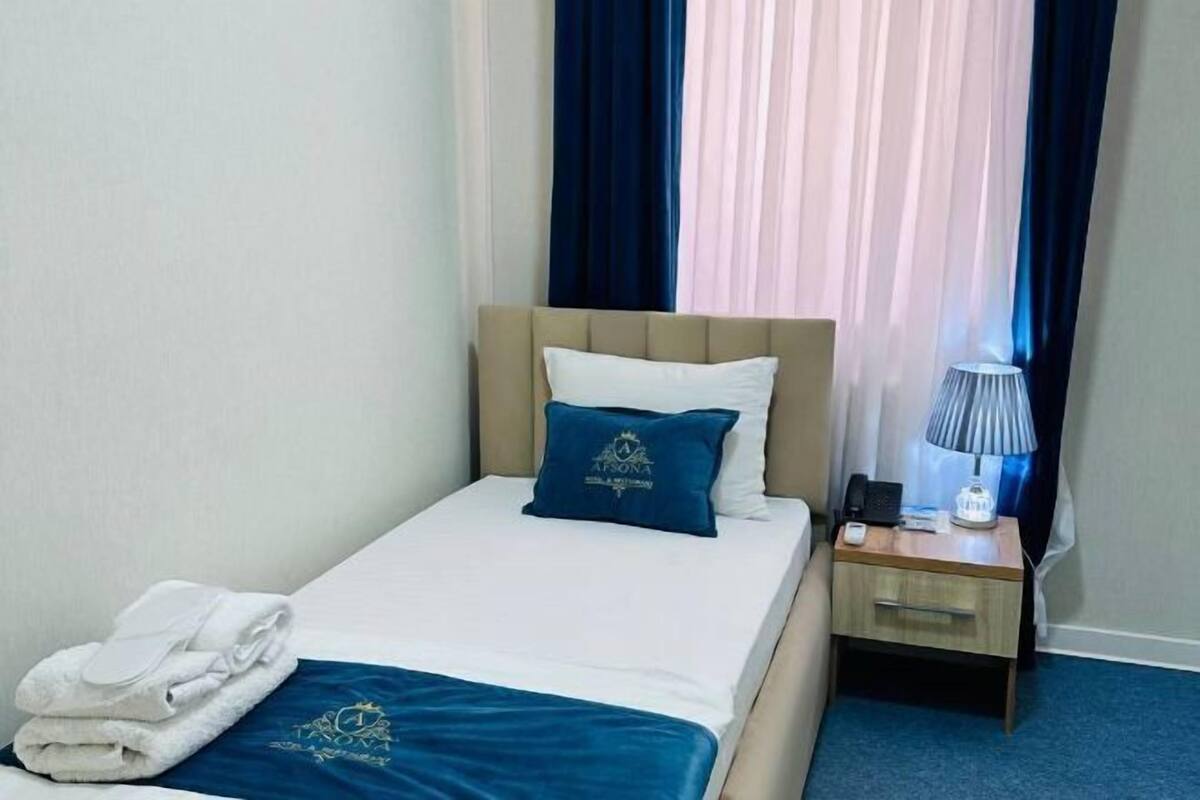 1 bedroom, desk, blackout drapes, free WiFi