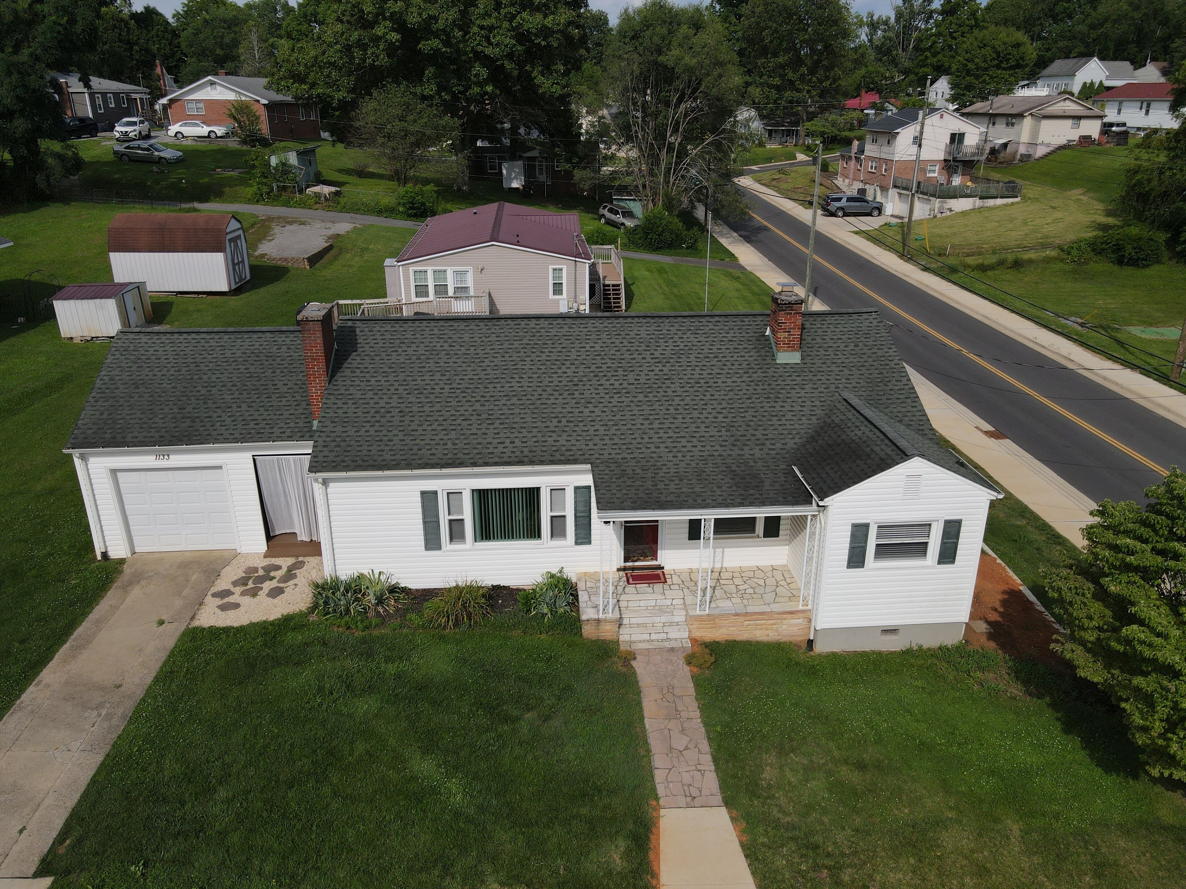Charming & Cozy near King University ~ Queen Beds!