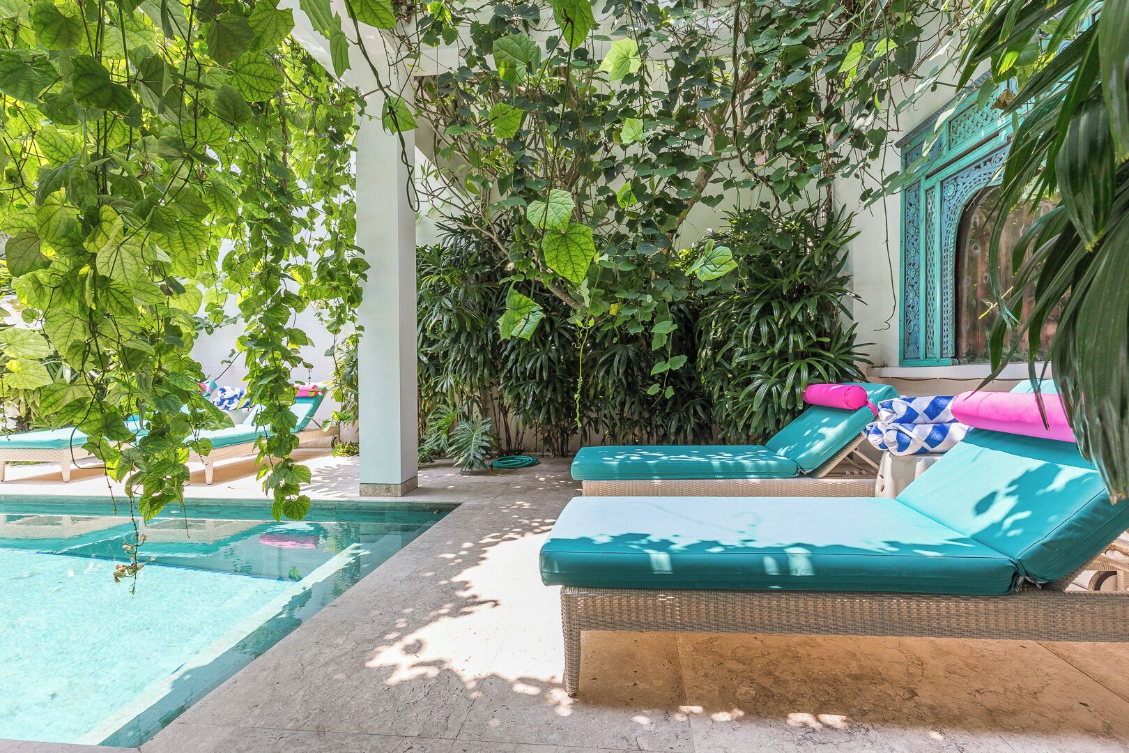 حمّام سباحة خارجي