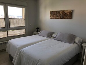 2 soverom, strykejern/-brett, wi-fi og sengetøy