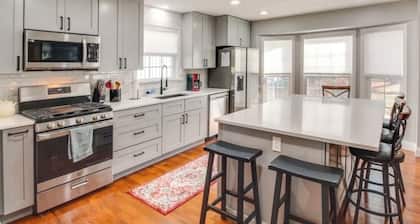 KC Chalet in Lenexa & Overland Park Area. Private covered garage and driveway.