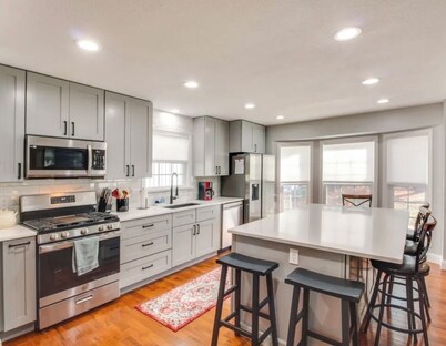 KC Chalet in Lenexa & Overland Park Area. Private covered garage and driveway. 