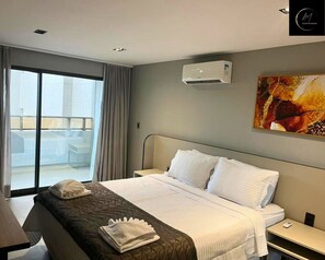 Quadruple Room | Pillowtop beds, iron/ironing board, free WiFi, bed sheets - LM INFINITY CABO BRANCO (João Pessoa)