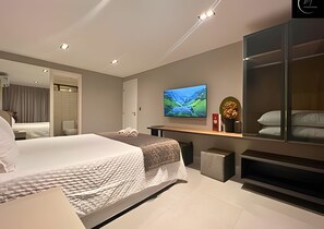 Quadruple Room | Pillowtop beds, iron/ironing board, free WiFi, bed sheets - LM INFINITY CABO BRANCO (João Pessoa)