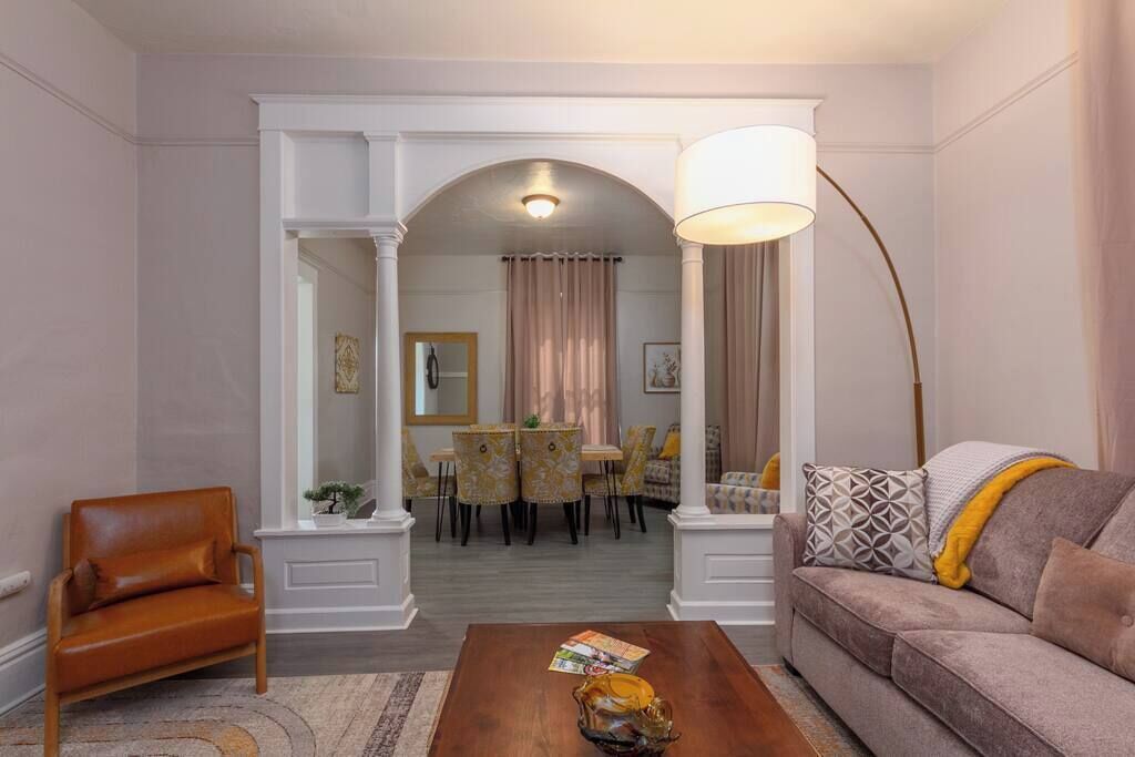 Renovated 1 Bed, 1 Bath, King Bed! Near Downtown! - Spokane, WA