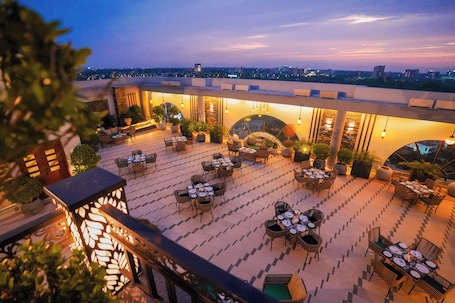 Restaurant. Nine Tree Luxury Hotel & Suites