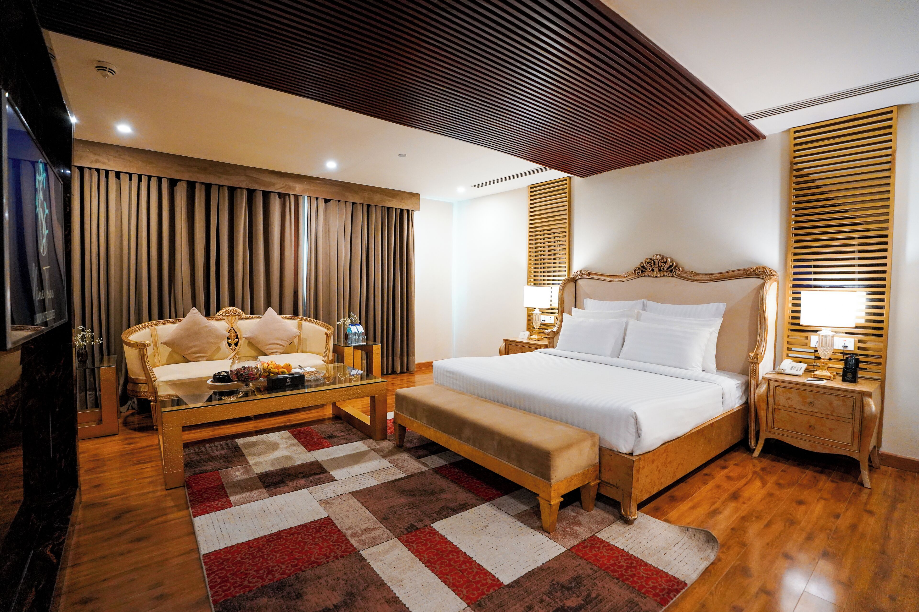 In-room safe, individually decorated, individually furnished, desk