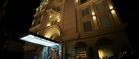 Fachada de la propiedad