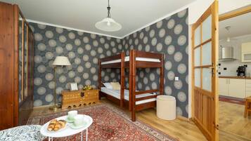 1 bedroom, iron/ironing board, WiFi, bed sheets