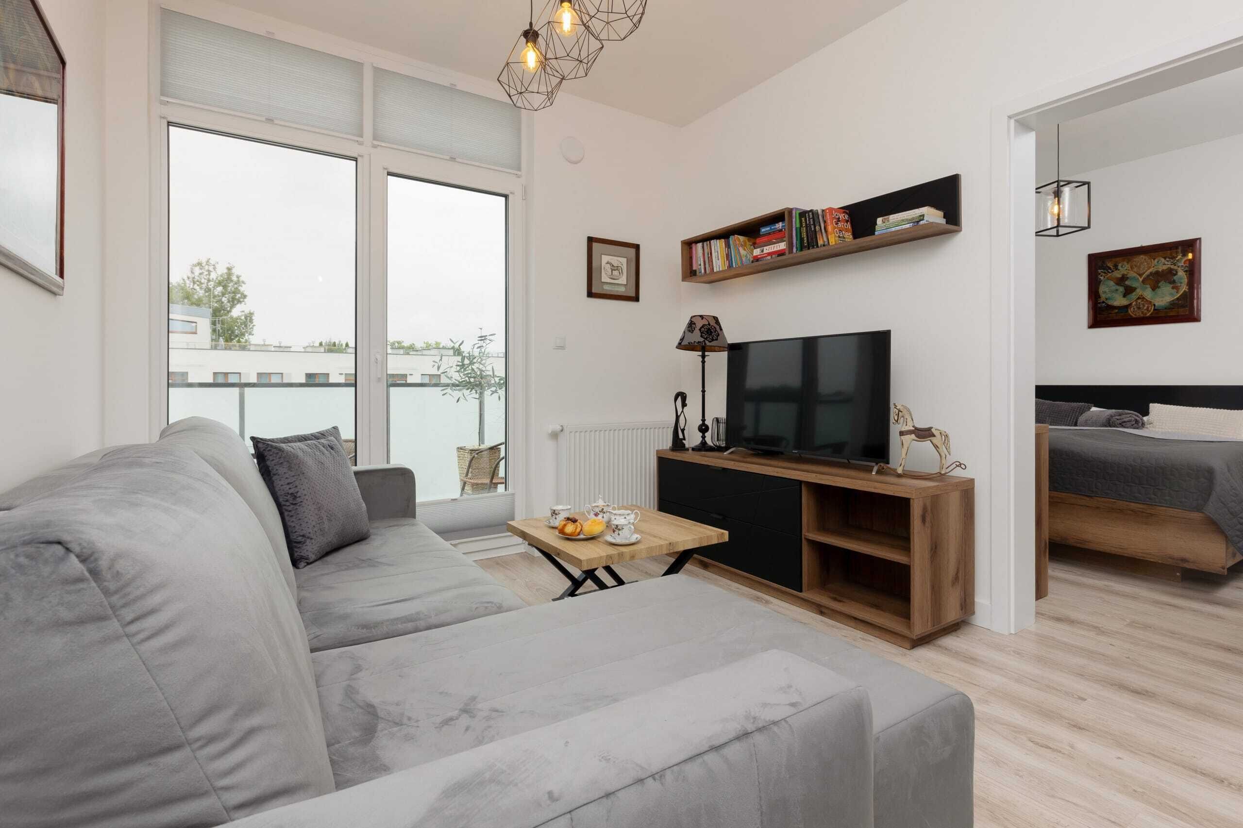 2 Schlafzimmer, Schreibtisch, Bügeleisen/Bügelbrett, Reisekinderbett