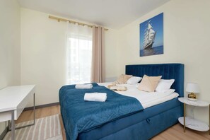 1 chambre, fer et planche à repasser, lit de bébé portatif, Wi-Fi