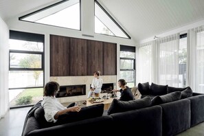 TV, fireplace, offices - Maple on Edward, Berry - by Linnaeus Collection (Berry)