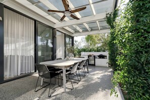 Outdoor dining - Maple on Edward, Berry - by Linnaeus Collection (Berry)