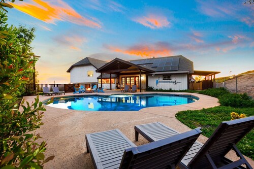 20% Off March 5-8! Perfect For Families, Pool/Spa